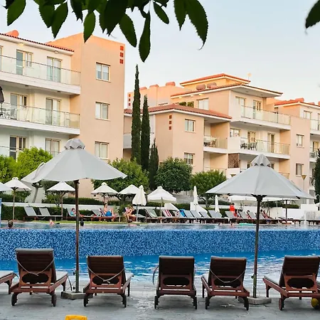 Elysia Park 2 Bedroom Apartment With Resort-Style Pool דירה *