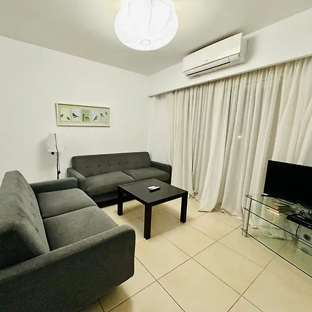 Elysia Park 2 Bedroom Apartment With Resort-Style Pool *
