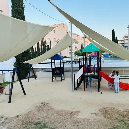 Elysia Park 2 Bedroom Apartment With Resort-Style Pool